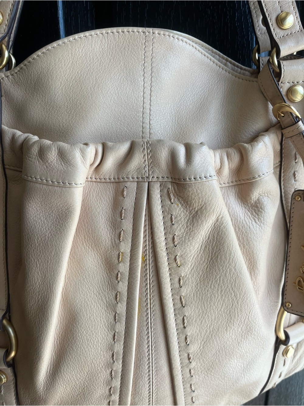 B Makowsky Light Beige Leather Shoulder Bag - Picture 3 of 10